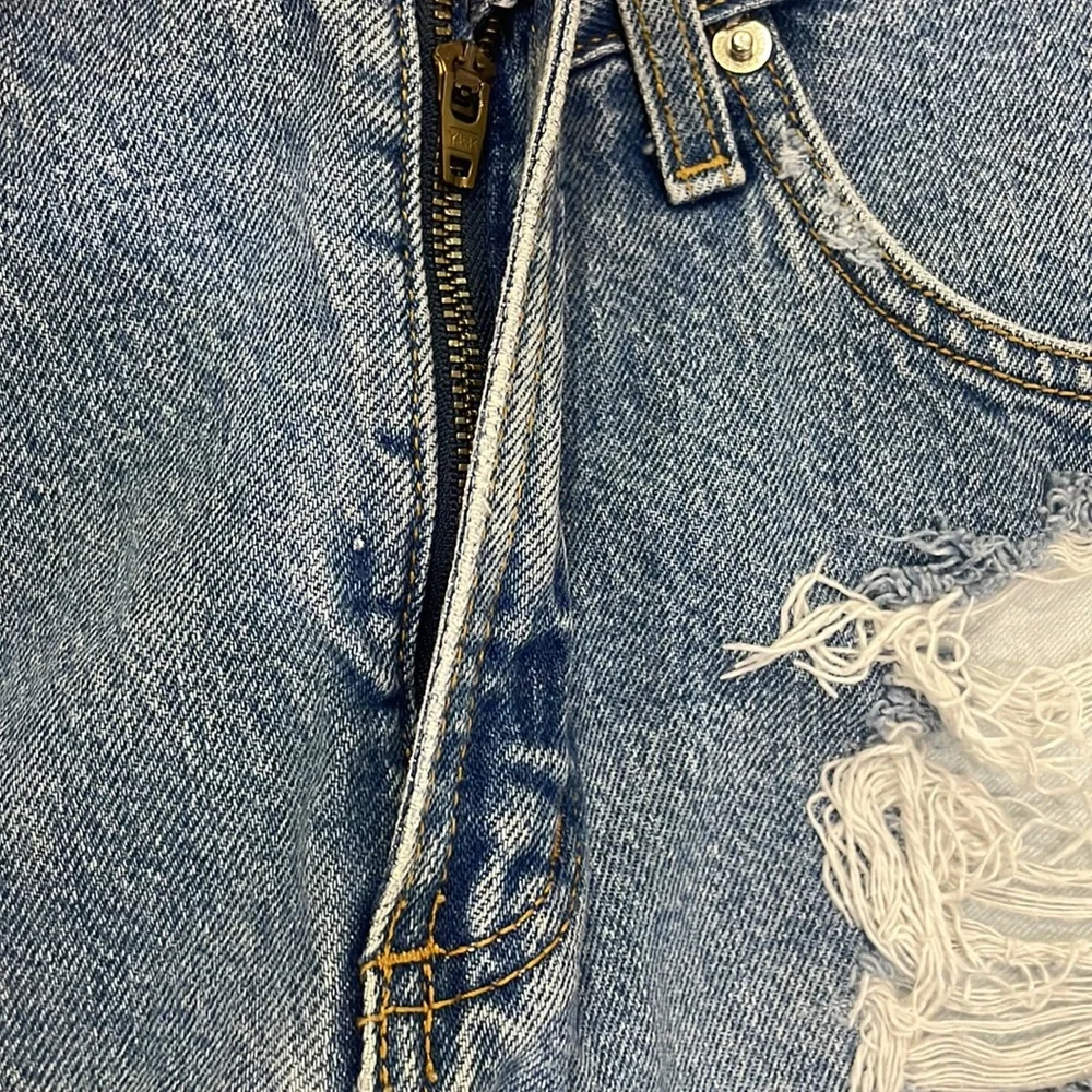 Vintage‎ Rockies Women's High Waist Distressed Denim Short Sz 11